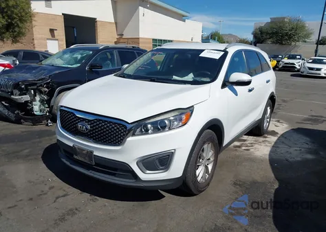 2016 Kia Sorento 2.4L Lx z USA, uszkodzony, nr VIN 5XYPG4A33GG115559